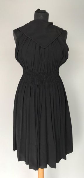null Robe en soie crépon noir à taille smokée - circa 1960 - taille 36