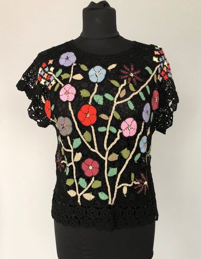 null Top en crochet noir et fleurs polychromes circa 1970 - taille 38