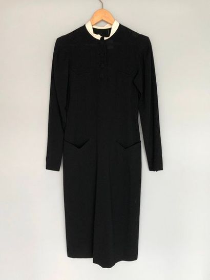 null Robe d'après midi en crêpe noir et col blanc circa 1950 - taille 36