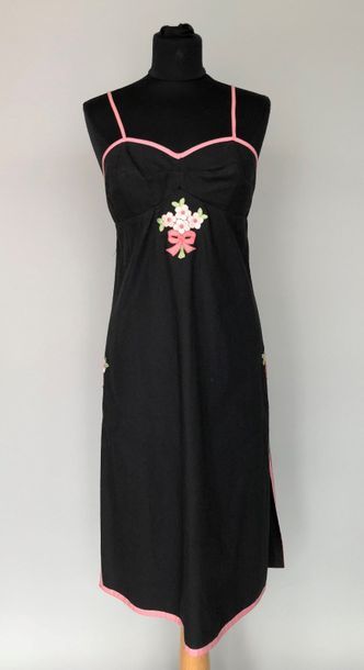 null Robe de plage à bretelles en coton noir et broderie rose - taille 38