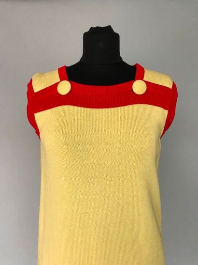 null Robe en lainage jaune et rouge à gros boutons en applique - taille 38/40