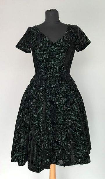 null Robe de cocktail en velours noir à boutons noir - circa 1950 - taille 38