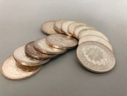 null Lot de 13 pièces de 50FF en argent (10 de 1978 et 3 de 1977) poids 389,7g