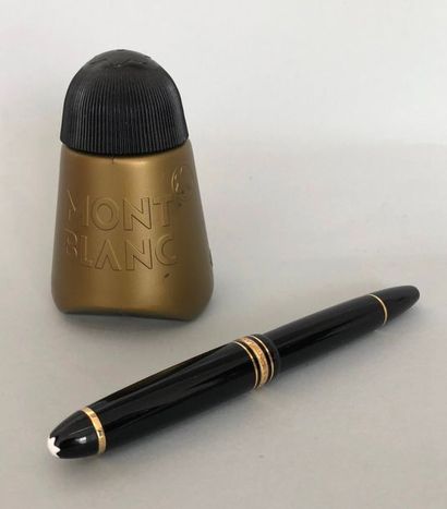 null MONTBLANC Meisterstuck n° 146 stylo plume en résine noire et plume or 750 millièmes...
