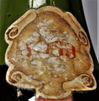 null 1 bouteille BOURGOGNE "Sélection du Vieux Saint Christophe" 1959 

Etiquette...