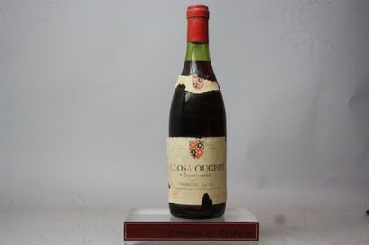 null 1 bouteille CLOS VOUGEOT Grand cru - G. Jacly 1973 

Etiquette et collerette...