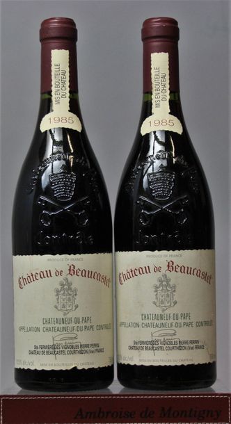 null 2 bouteilles CHÂTEAUNEUF DU PAPE - CHÂTEAU DE BEAUCASTEL 1985 

Etiquette légèrement...
