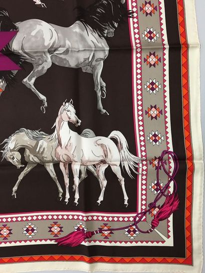 null HERMES Paris " Les chevaux qataris " par Hubert de Watrigant - Carré en soie...