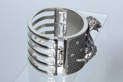 null MARTA MARZOTTO by ENZO d' AMATO 

Bracelet rigide articulé en métal patiné argent...