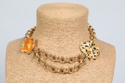 null ROCHAS 

Collier draperie en métal doré et motifs fleur émaillés noir et orange...