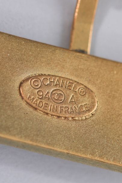 null CHANEL Made in France - Collection Automne 1994 

Bracelet ceinture en métal...