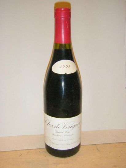 null 1 bouteille CLOS VOUGEOT - DOMAINE LEROY 1999 Etiquette légèrement tachée. Label...
