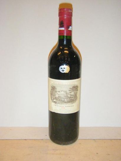 null 1 bouteille LAFITE ROTHSCHILD 1999