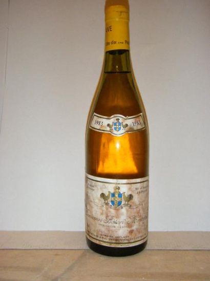 null 1 bouteille BIENVENUES BATARD MONTRACHET - DOMAINE LEFLAIVE 1983 Etiquette tachée....