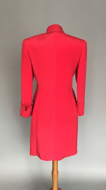 null MAX MARA 

Robe manteau en soie fuschia et boutons en strass - Taille 40