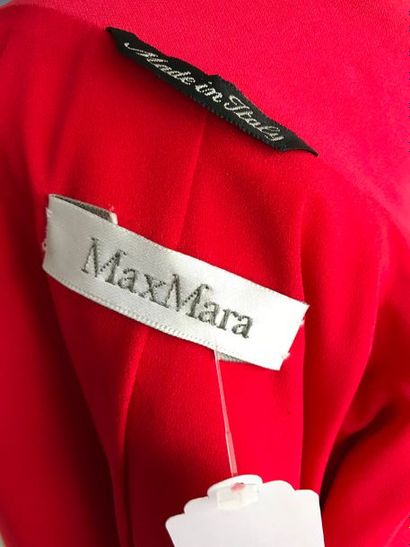 null MAX MARA 

Robe manteau en soie fuschia et boutons en strass - Taille 40
