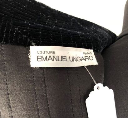 null EMMANUEL UNGARO 

Manteau en coton tissé et parements de velours noir - Tai...