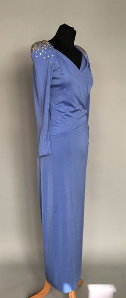 null LORIS AZZARO Paris 

Robe en jersey bleu lavande strass et pailettes dorées...