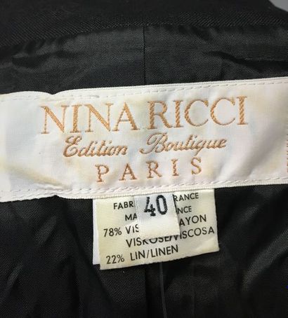 null NINA RICCI Edition Boutique Paris 

Veste en coton noir gansée de gros grain...