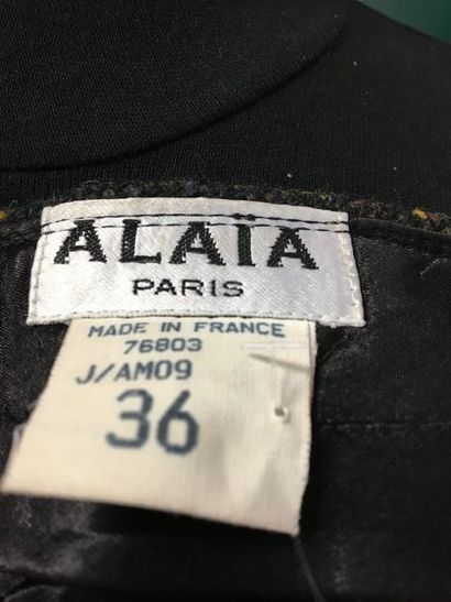 null ALAIA 

Jupe en lainage chiné, circa 80 - Taille 36