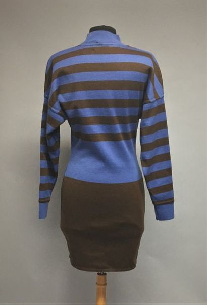 null TED LAPIDUS
Robe en tricot bleu et marron - Taille 38