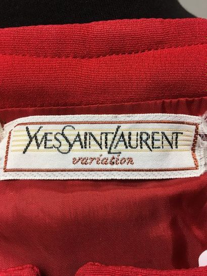 null YVES SAINT LAURENT Variation 

Combinaison en crêpe rouille - Taille 38