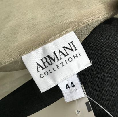 null ARMANI 

Chemisier en organdi marron glacé à bustier plissé soleil - taille...