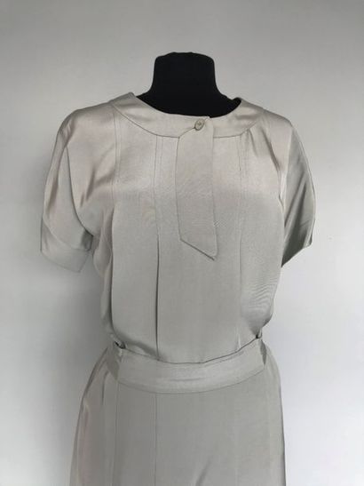 null NINA RICCI 

Robe en jersey de soie gris perle à plis creux et ceinture - taille...