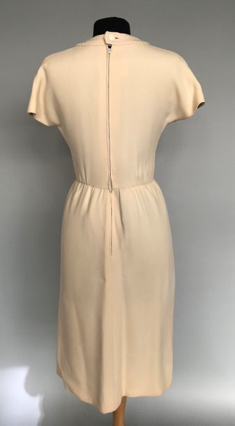 null NINA RICCI Paris 

Robe en crêpe de soie ivoire - taille 36 (taches)