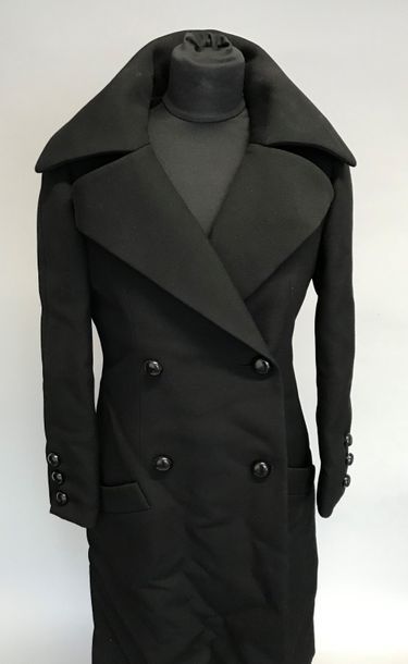 null NINA RICCI 

Manteau en lainage noir à double boutonnage - taille 38