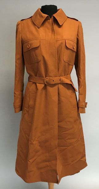 null NINA RICCI 

Ensemble Jupe et Manteau en lainage caramel - taille 38