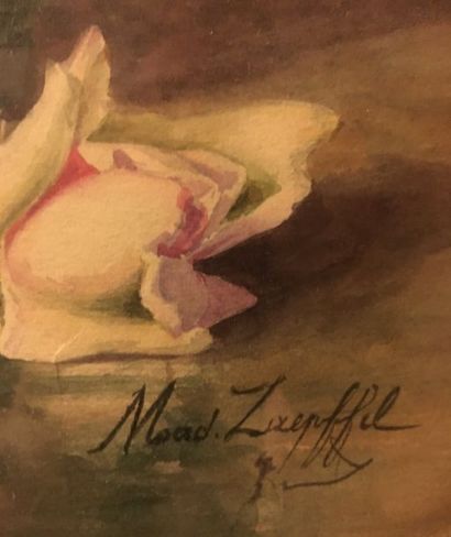 null Madeleine ZAEPFFEL (Ecole du XIXème/1950)

Bouquet de roses au vase vert 

Aquarelle...