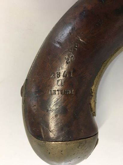 null (1) : Pistolet règlementaire de cavalerie modèle 1777. Platine marquée " St-Etienne...