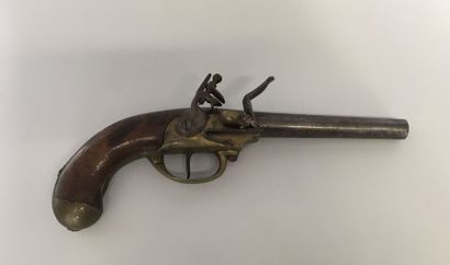 null (2) : Pistolet règlementaire de cavalerie modèle 1777. Platine marquée " St-Etienne...