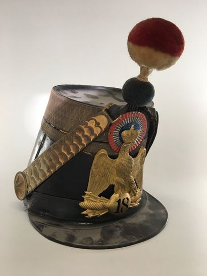 null Shako de colonel du 18ème régiment d'infanterie modèle 1845. Bien complet et...