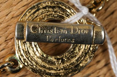 null CHRISTIAN DIOR Parfums par Robert GOOSSENS 

Collier Escargot en métal doré...