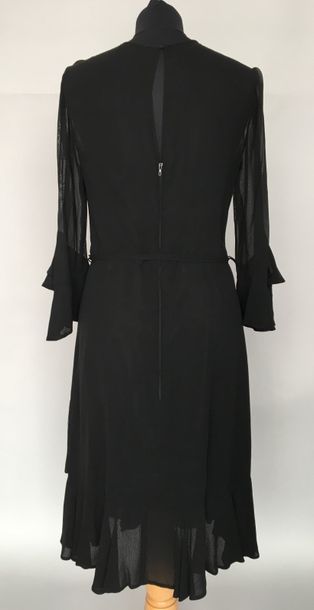 null Robe du soir en mousseline noire à volants avec ceinture lacet circa 40 - taille...