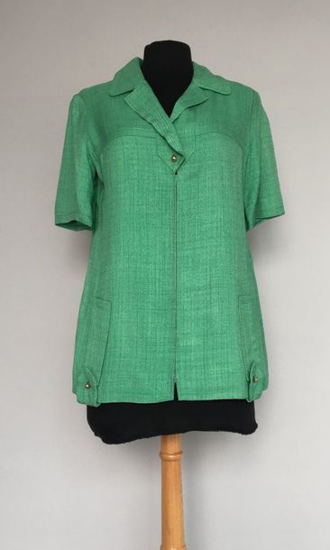 null RAD rue St Honoré Paris
Haut zippé en lin vert - taille 40