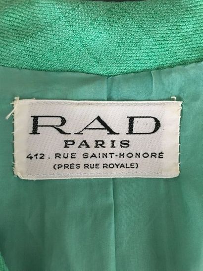 null RAD rue St Honoré Paris
Haut zippé en lin vert - taille 40