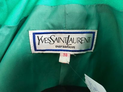 null YVES SAINT LAURENT Variation 

Veste en lin et coton vert taille 38