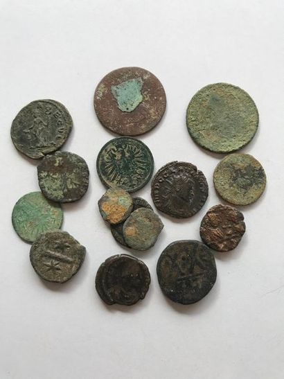 null Monnaies romaines diverses et autres.