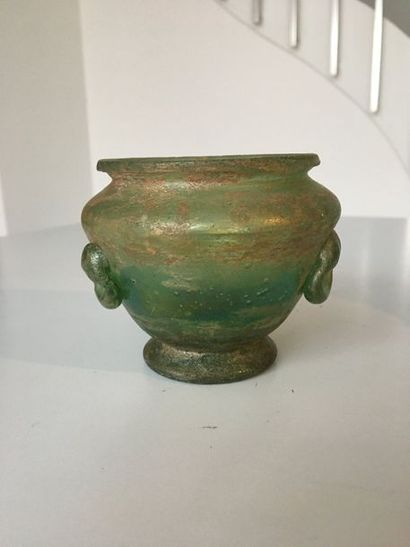 null Vase. Verre romain. H : env 7,5 cm.