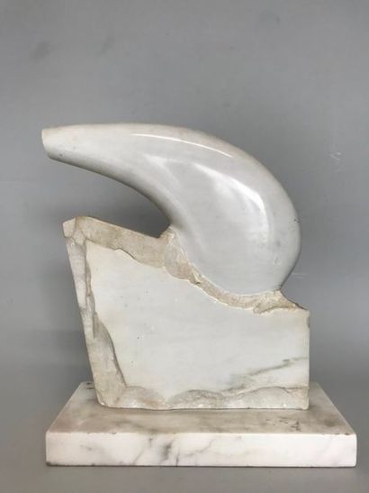 null Mircéa MILCOVITCH (né en 1941) 

L'aile de l'archange

Sculpture en marbre sur...