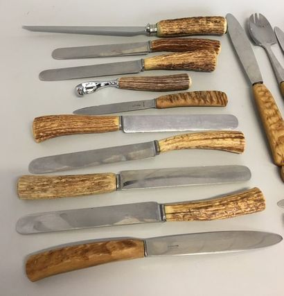 null Lot de 6 couteaux de table - couteau de service et décapsuleur manches en résine...