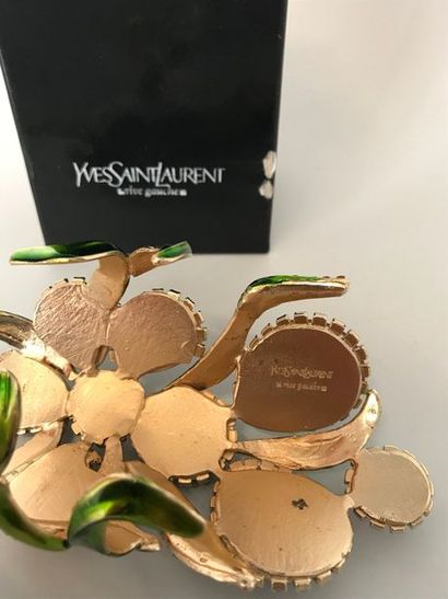 null YVES SAINT LAURENT Rive Gauche 

Manchette florale en métal doré ornée de cabochons...