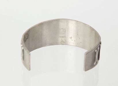 null PEWTER/JENSEN 

Bracelet rigide ouvert en métal patiné à motifs - signé circa...