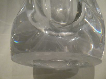null DAUM un grand vase en cristal étiré signé sur la base "Daum - France" Années...