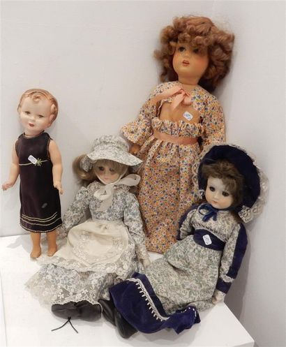 null Quatre poupées modernes dont deux à tête en porcelaine et une en celluloïd ...