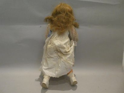 null S.F.B.J., une poupée à tête en porcelaine marquée en creux " 21 SFBJ 60 Paris...