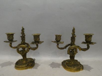 null Paire de bouts de table en bronze, style Louis XV, cachet du fondeur "Jollet...